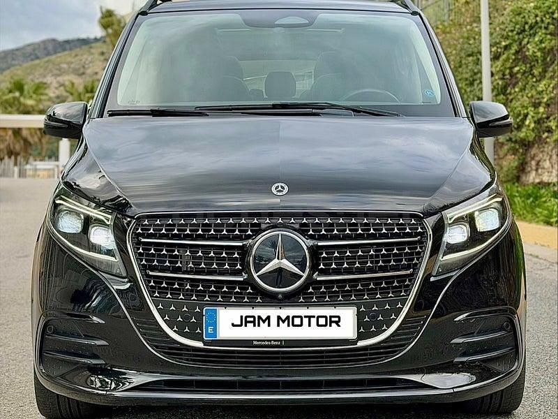 Usado Mercedes V300 Avantgarde 237 CV (174 kW) 2024 Negro Monovolumen