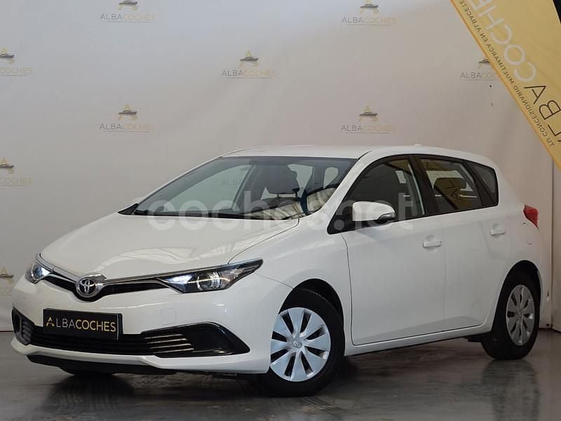 Blanco Usado 2018 Toyota Auris Business Edition Berlina | 14.490 € (Un poco caro) - Imagen 1/4