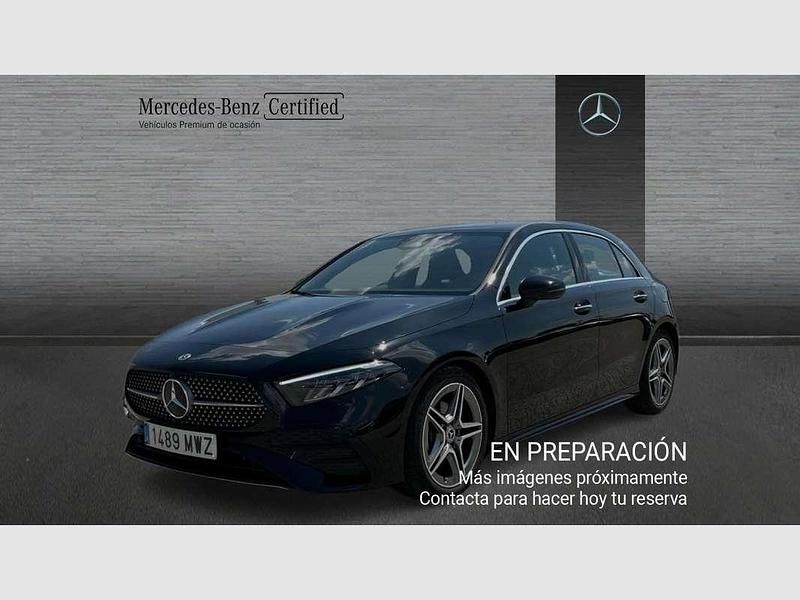 Negro Usado 2024 Mercedes A180 Berlina | 31.490 € (Precio justo) - Imagen 1/4