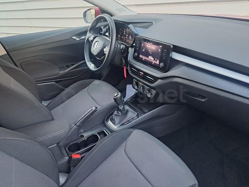 Usado Skoda Fabia Ambition 95 CV (69 kW) 2023 Rojo Utilitario