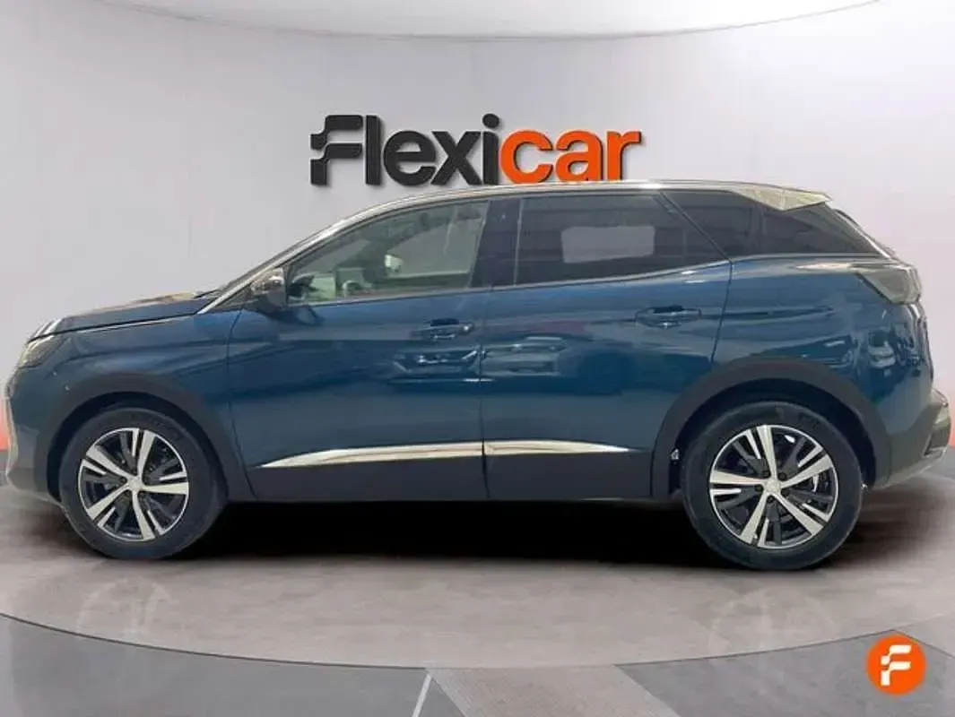 Usado Peugeot 3008 Allure 131 CV (96 kW) 2024 Azul SUV