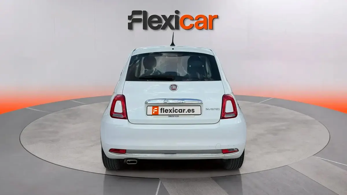 Usado Fiat 500 Dolcevita 71 CV (52 kW) 2023 Amarillo Berlina