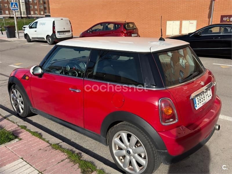 Usado Mini Cooper 120 CV (88 kW) 2007 Rojo Utilitario