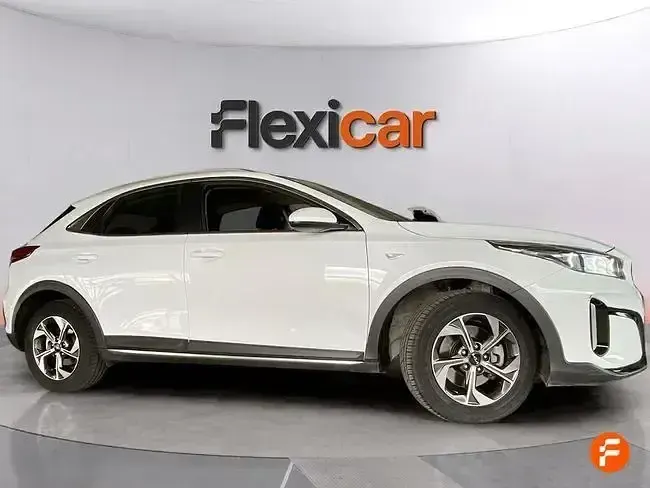 Usado Kia XCeed 100 CV (73 kW) 2024 Blanco SUV