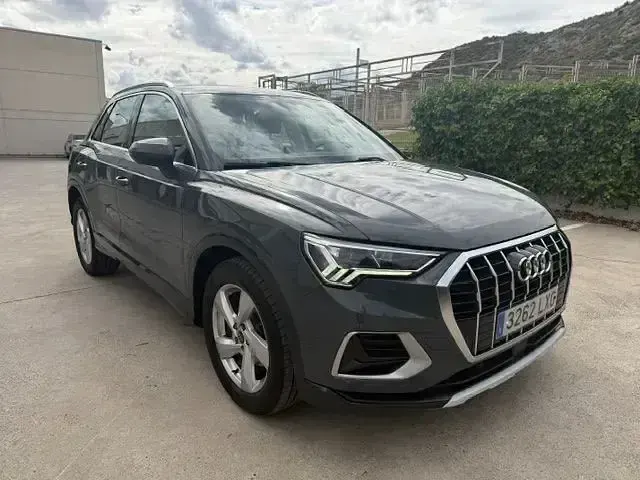 Usado Audi Q3 Advanced 150 CV (110 kW) 2022 Gris SUV