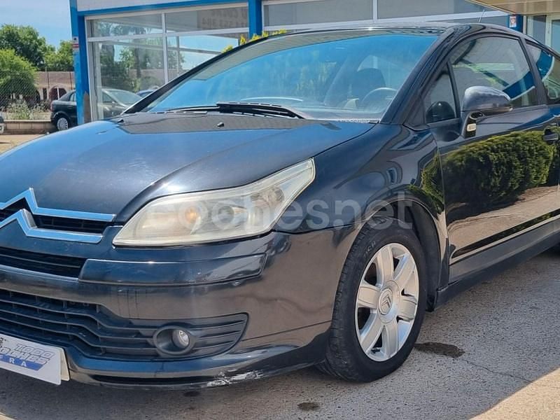 Usado Citroën C4 92 CV (67 kW) 2005 Negro Berlina