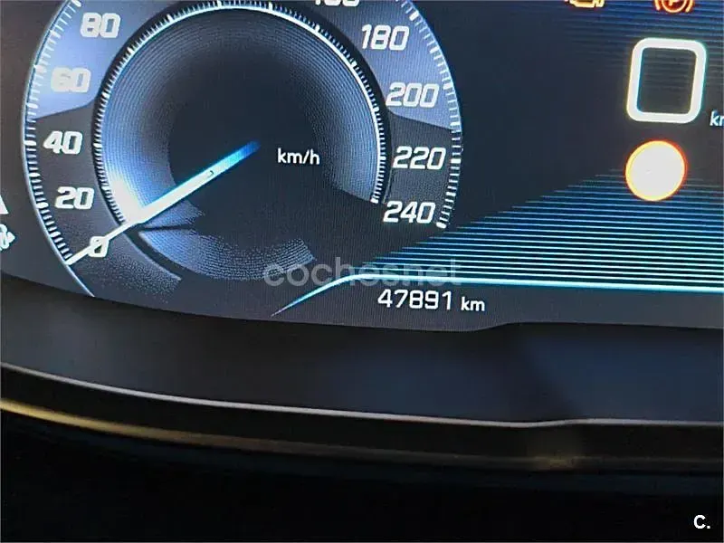 Usado Peugeot 3008 Allure 130 CV (95 kW) 2018 Azul SUV