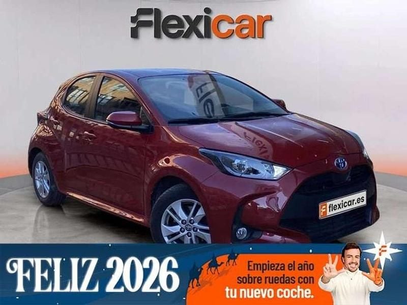 Burdeos Usado 2022 Toyota Yaris Hybrid Edition Utilitario | 15.490 € (Buen precio) - Imagen 1/4