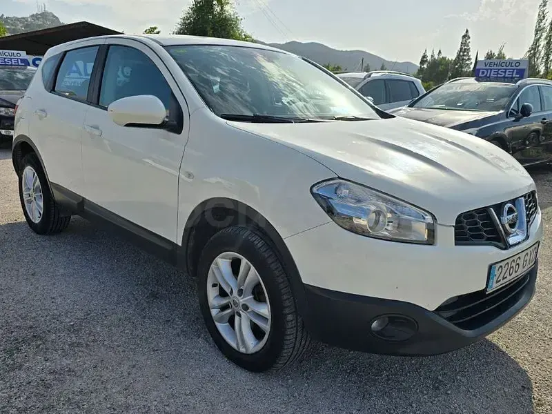 Usado Nissan Qashqai Acenta 106 CV (77 kW) 2010 Blanco SUV