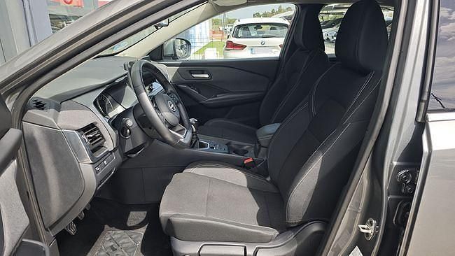 Usado Nissan Qashqai Acenta 140 CV (102 kW) 2025 Gris SUV