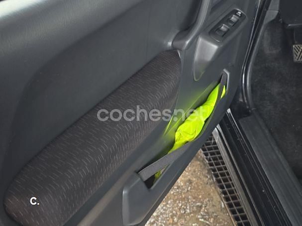 Usado Suzuki Jimny 86 CV (63 kW) 2007 Negro SUV