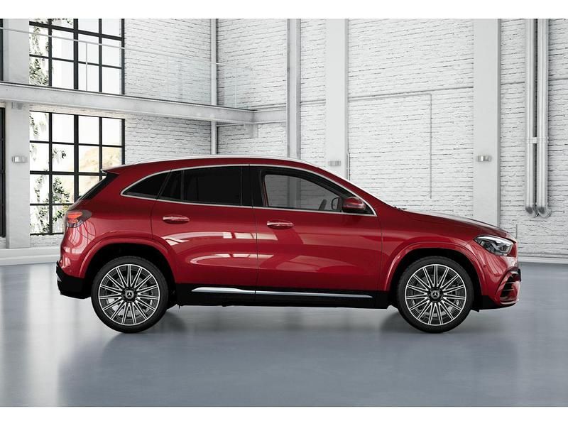 Usado Mercedes GLA220 190 CV (139 kW) 2024 Manufaktur rojo patagonia metalizado SUV