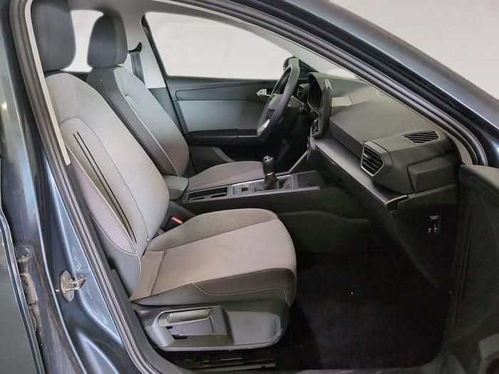 Usado Seat Leon Style 116 CV (85 kW) 2025 Gris