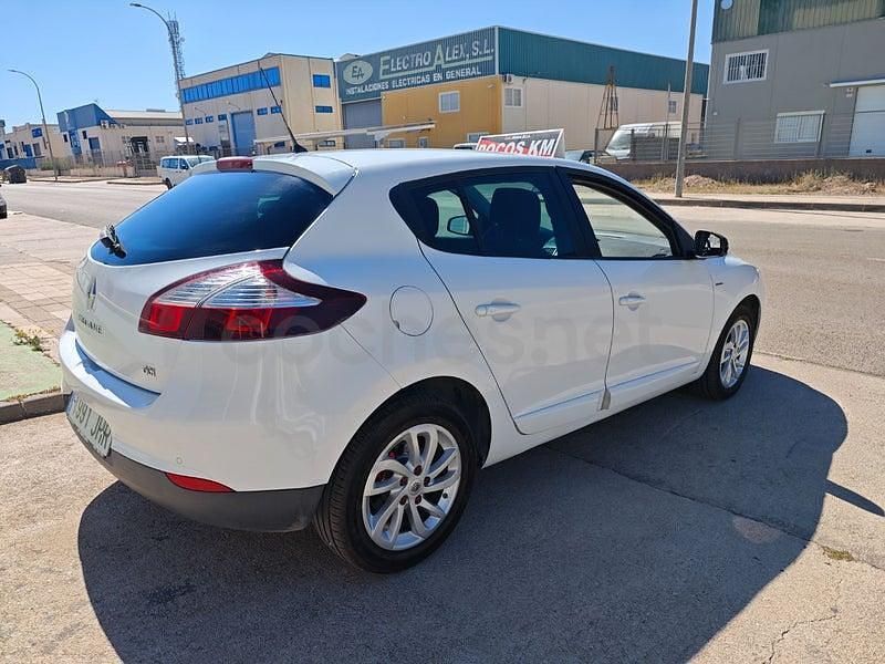 Usado Renault Mégane Bose Edition 110 CV (80 kW) 2015 Blanco Berlina