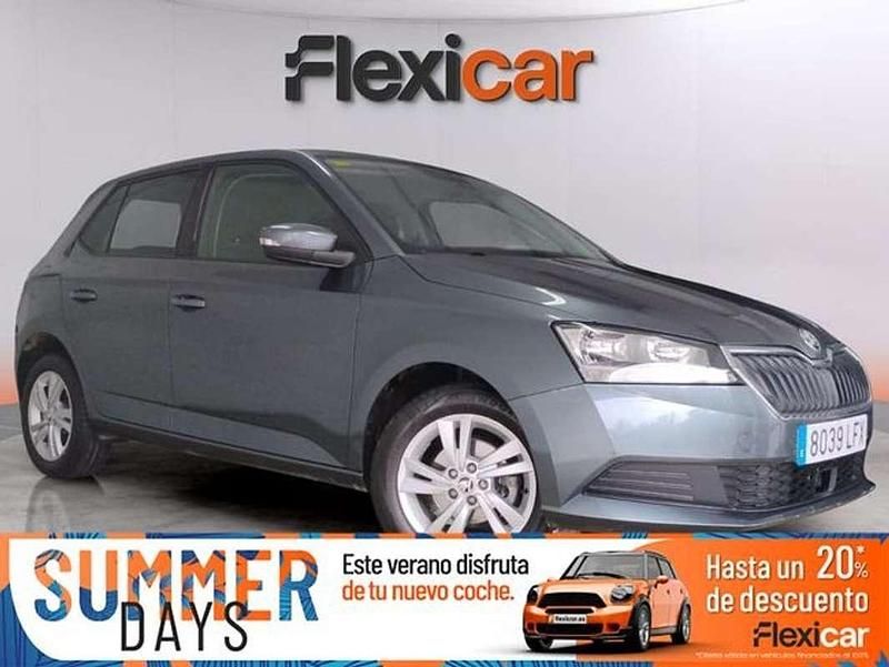Gris Usado 2020 Skoda Fabia Ambition Berlina | 11.390 € (Super precio) - Imagen 1/4
