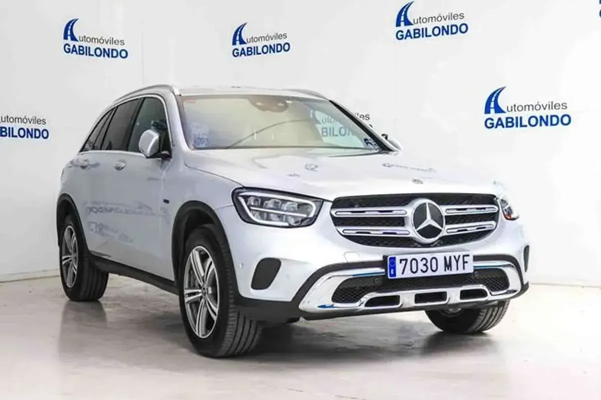 Usado Mercedes GLC350 320 CV (235 kW) 2020 Gris SUV