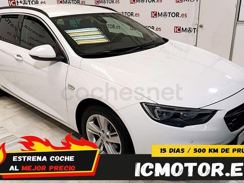 Usado Opel Insignia Selective 140 CV (102 kW) 2018 Blanco Familiar