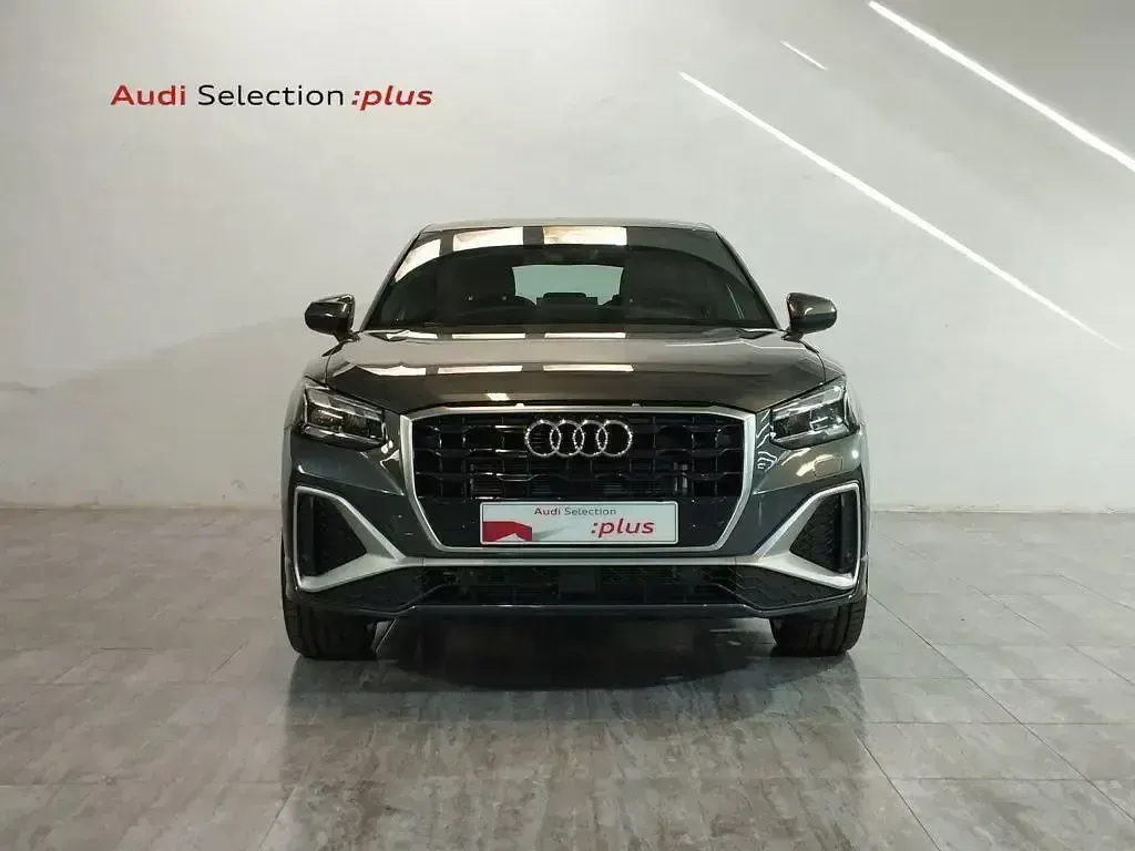 Usado Audi Q2 150 CV (110 kW) 2025 Gris SUV