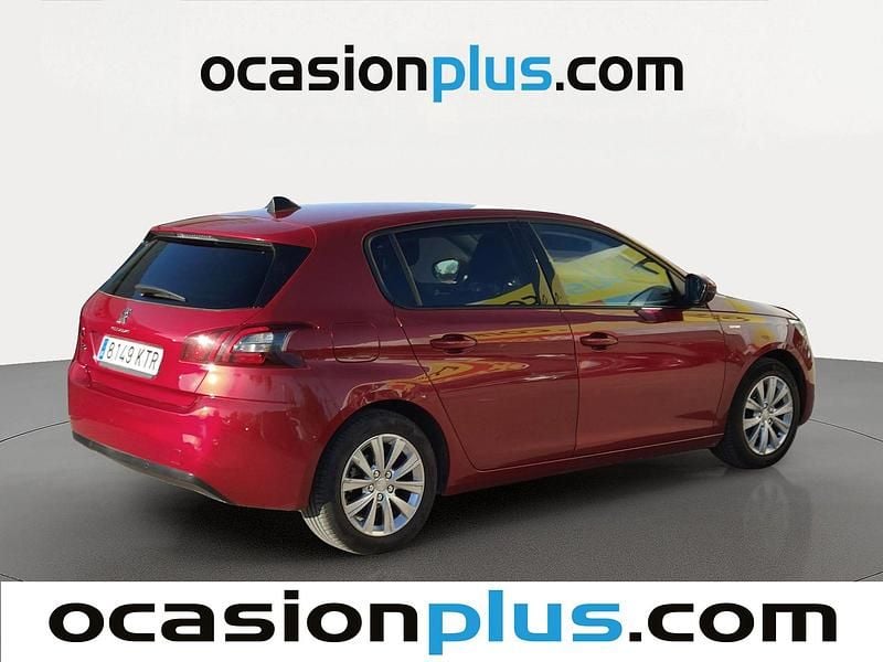 Usado Peugeot 308 Style 131 CV (96 kW) 2019 Rojo Monovolumen