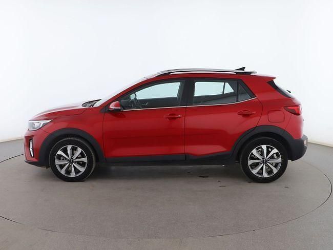 Usado Kia Stonic 101 CV (74 kW) 2022 Rojo SUV