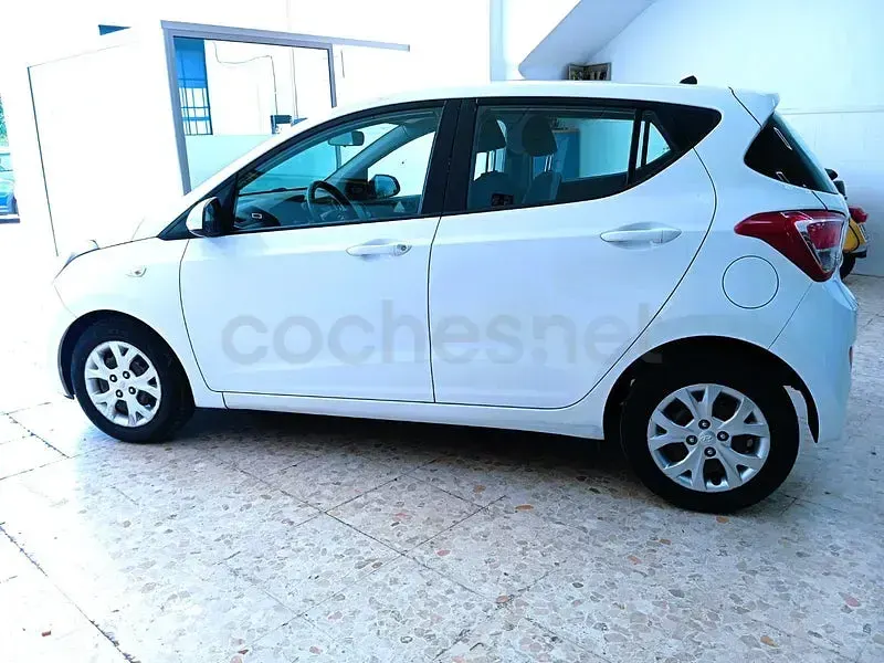 Usado Hyundai i10 66 CV (48 kW) 2014 Blanco Utilitario