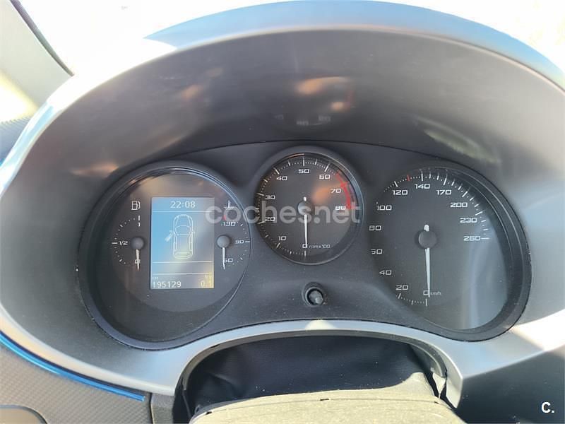 Usado Seat Leon Sport 160 CV (117 kW) 2011 Azul Utilitario