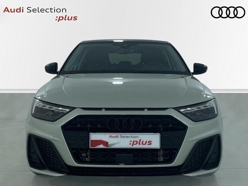 Usado Audi A1 Black Edition 116 CV (85 kW) 2025 Gris SUV