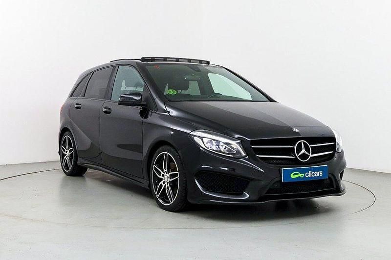 Usado Mercedes B180 122 CV (89 kW) 2016 Negro Monovolumen