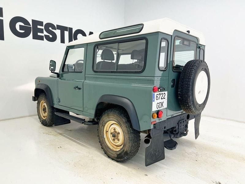 Usado Land Rover Defender SE 122 HP (89 kW) 2008 Verde SUV