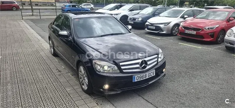 Usado Mercedes C220 Classic 150 CV (110 kW) 2008 Negro Berlina