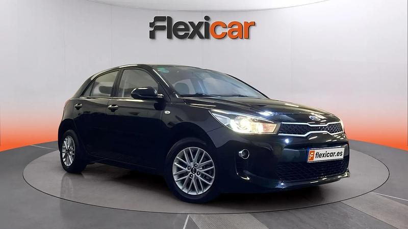 Usado Kia Rio 90 CV (66 kW) 2017 Negro Berlina