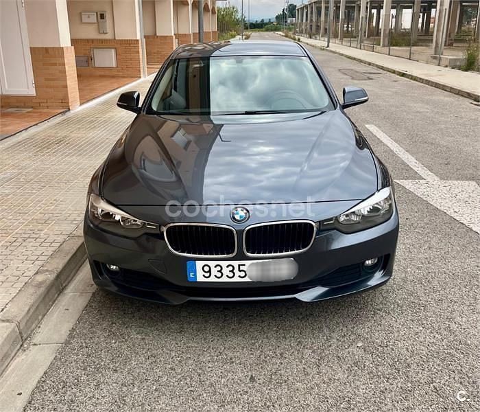 Usado BMW 320 Gran Turismo 184 CV (135 kW) 2013 Gris / plata Berlina