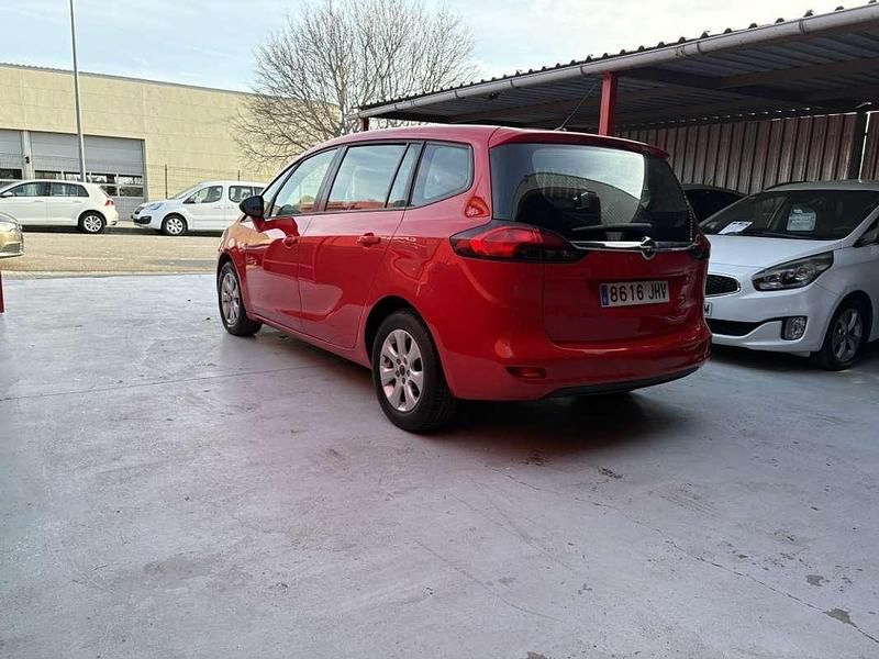 Usado Opel Zafira Tourer Expression 131 CV (96 kW) 2015 Rojo Monovolumen