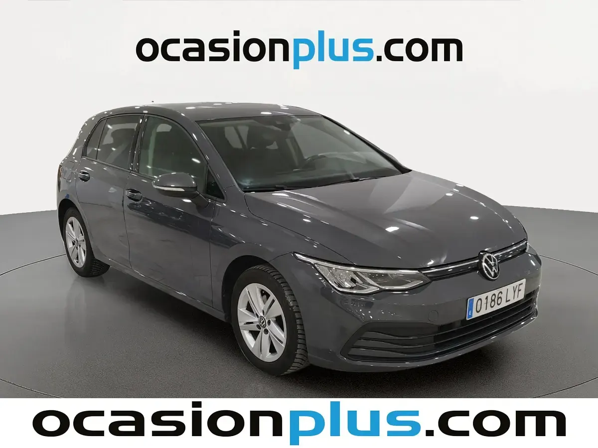 Usado VW Golf VIII Life 150 CV (110 kW) 2022 Gris Utilitario