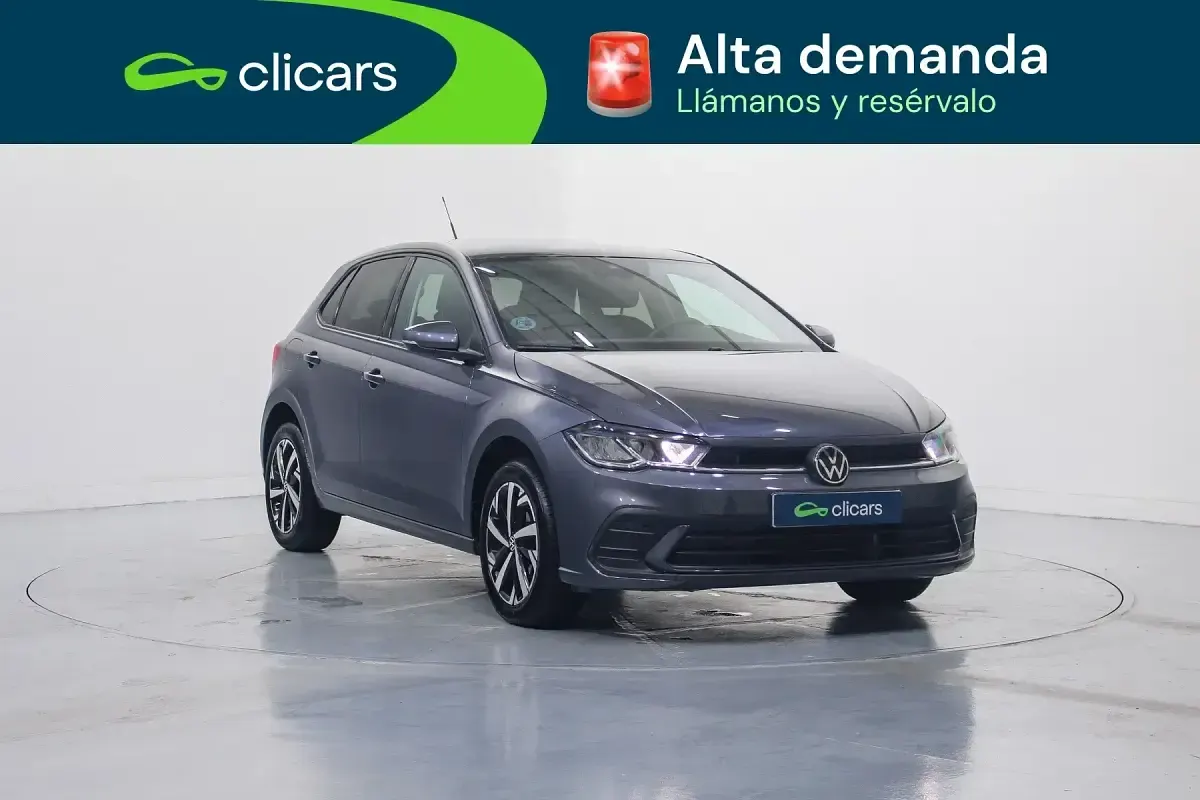 Usado VW Polo 95 CV (69 kW) 2025 Gris Utilitario