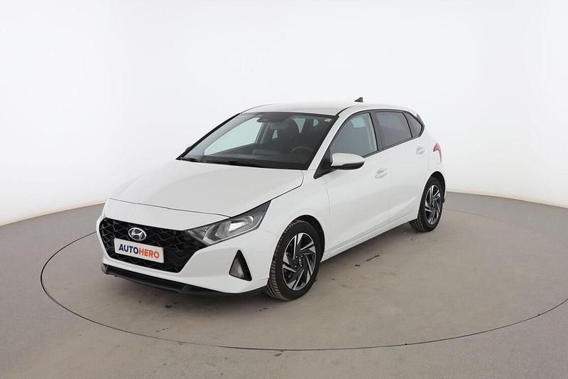Blanco Usado 2020 Hyundai i20 Utilitario | 12.499 € (Un poco caro) - Imagen 1/3