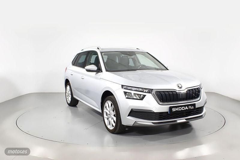 Plateado Usado 2024 Skoda Kamiq Ambition SUV | 20.300 € (Precio justo) - Imagen 1/4