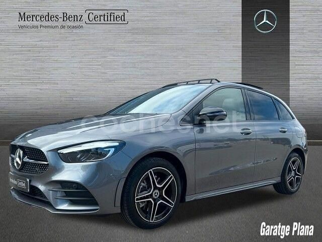 Usado Mercedes B250e 218 CV (160 kW) 2024 Gris / plata Monovolumen