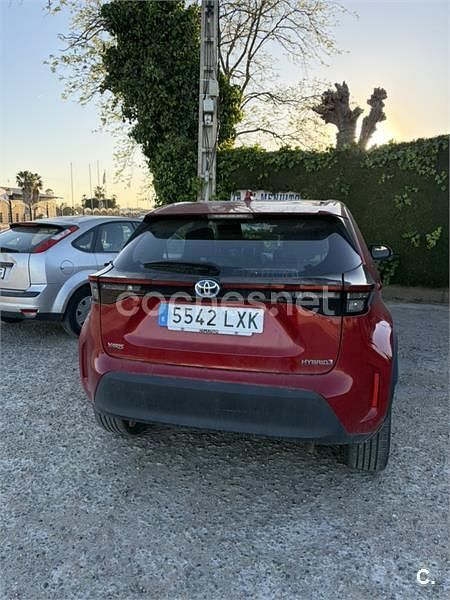 Usado Toyota Yaris Cross Style 116 CV (85 kW) 2022 Rojo SUV