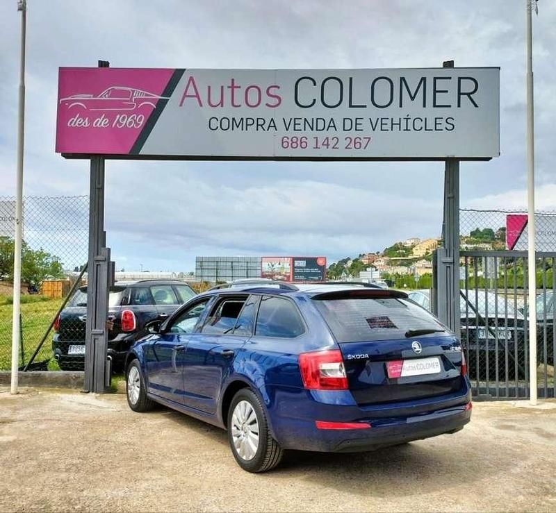 Usado Skoda Octavia Active 110 CV (80 kW) 2016 Azul Utilitario