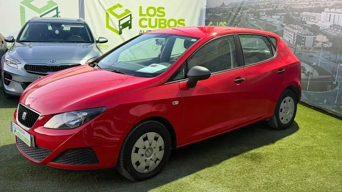 Usado Seat Ibiza 60 CV (44 kW) 2011 Rojo