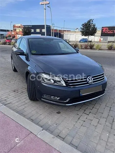 Usado VW Passat Advance 140 CV (102 kW) 2012 Azul Berlina