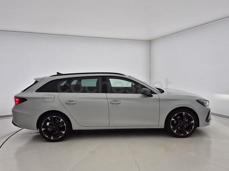 Usado Cupra Leon 150 CV (110 kW) 2024 Blanco Familiar