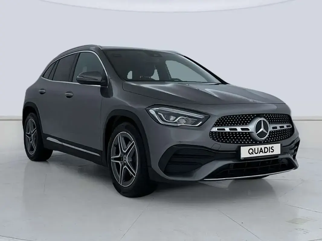 Usado Mercedes GLA180 136 CV (100 kW) 2022 Gris SUV