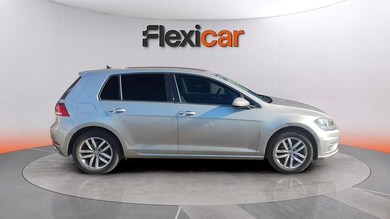 Usado VW Golf VII Advance 115 CV (84 kW) 2019 Gris Berlina
