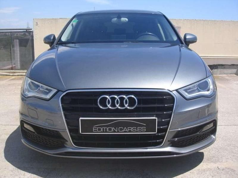 Usado Audi A3 Sportback S-Line 110 CV (80 kW) 2015 Gris Utilitario