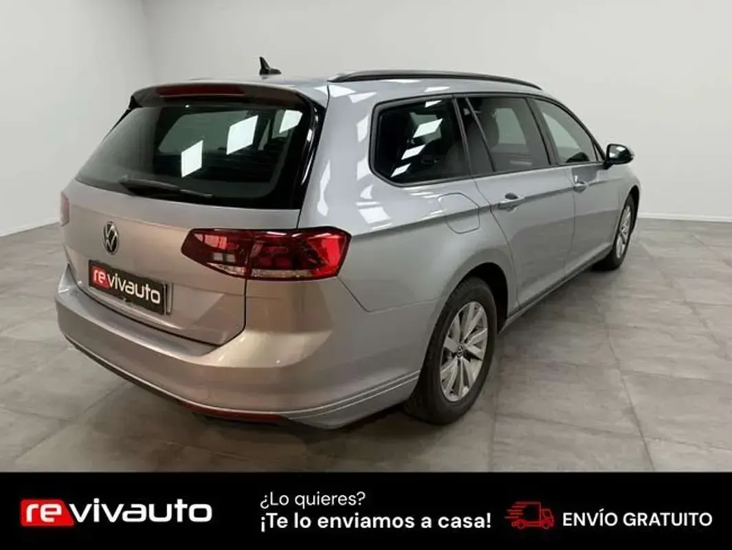 Usado VW Passat Business 150 CV (110 kW) 2021 Gris Familiar