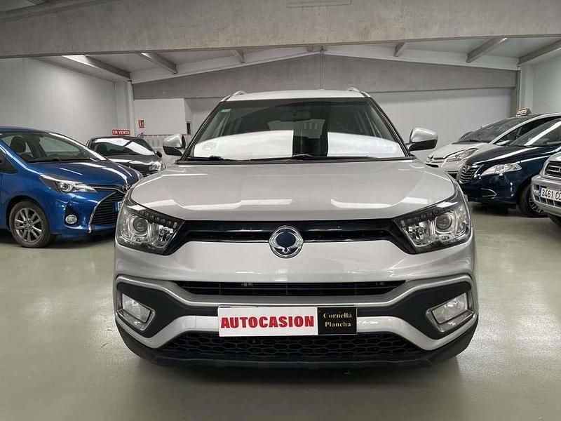 Usado Ssangyong (KGM) XLV Limited 116 CV (85 kW) 2017 Plateado SUV