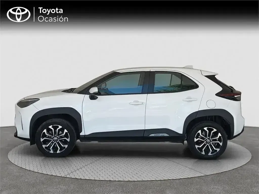 Usado Toyota Yaris Cross Active 116 CV (85 kW) 2023 Blanco SUV