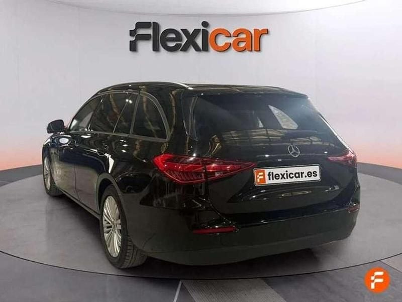 Usado Mercedes C220 200 CV (147 kW) 2022 Negro Familiar